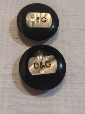 Κουμπιά D&G διάμετρος 3,5 εκατοστά σετ 2 καινούργια