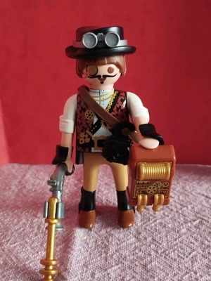 Playmobil 9146 Series 11 Figure Steampunk Time Traveler like new