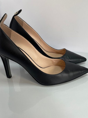 Обувки на ток Fendi черни от кожа като ново, размер 37