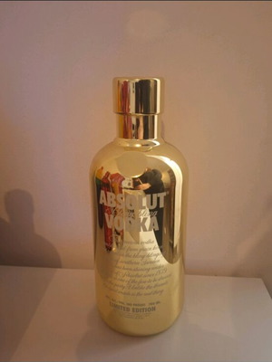 Absolut Vodka Bling Limited Edition Plastic Bottle Cover 700ml used