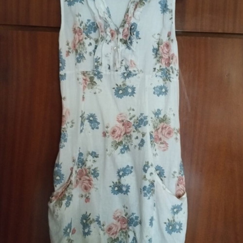 Summer linen dress made in Italy, like new, floral print
