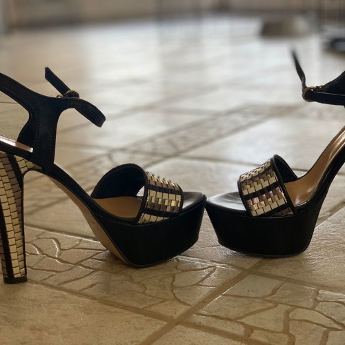 Wall Street Exclusive Collection sandals size 36