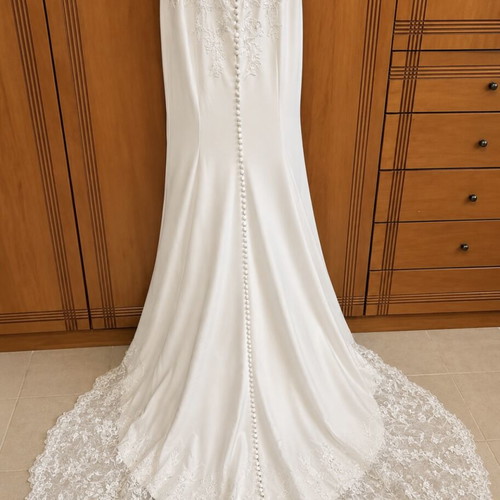 Wedding dress white with embroidered bust like new, size M