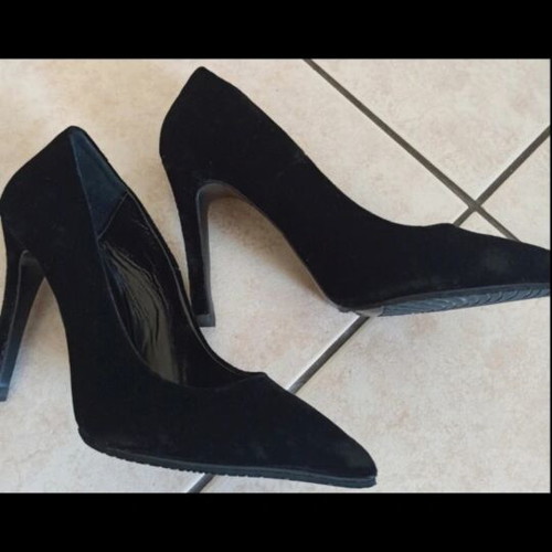Makis Kotris women's pumps like new, black suede