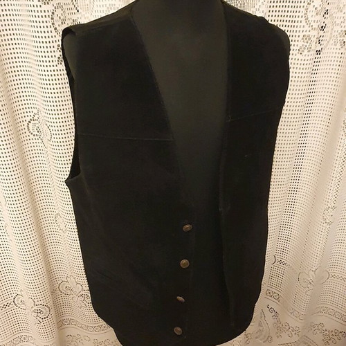 Suede vest like new, size L