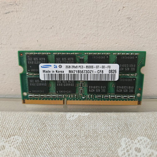 Samsung 2GB DDR3 RAM used for laptop, PC3-8500S, 1066 MHz