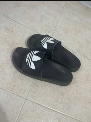 Adidas men's slippers like new, size 42.5, black and white