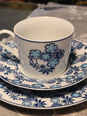 Bohemian Style Coffee and Dessert Set porcelain, like new, 12 pcs