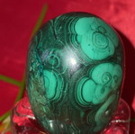 Malachite egg new, solid with beautiful patterns