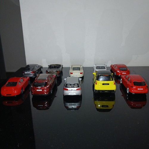 Metallic toy car set of 10 like new