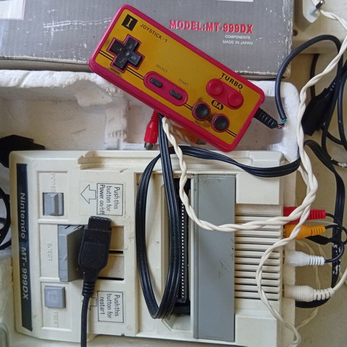 Nintendo MT-999DX console used, original box
