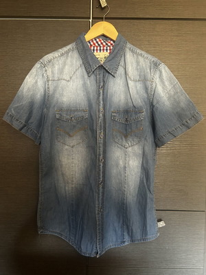 3Guys men's shirt XL like new, blue, buttoned sleeves