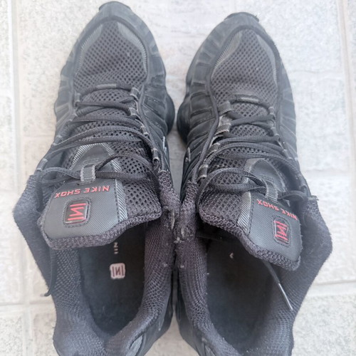 Nike Shox TL athletic shoes size 44 used, black