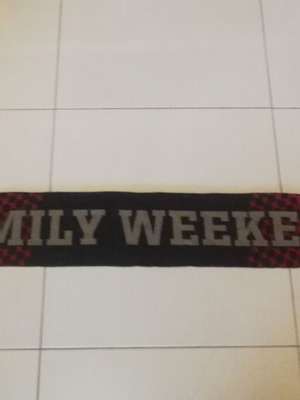 Κασκόλ Family Weekend Αυγούστου 2022 καινούργιο συλλεκτικό