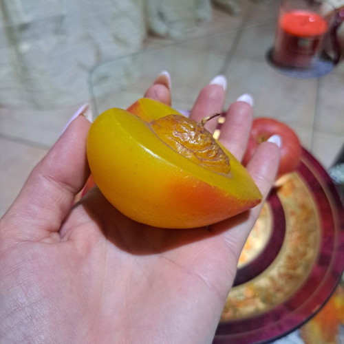 Decorative plate with wax fruit composition like new