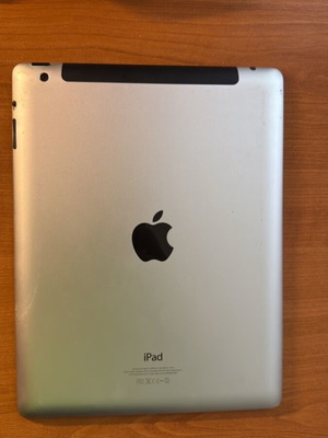Apple iPad tablet σε ασημί χρώμα