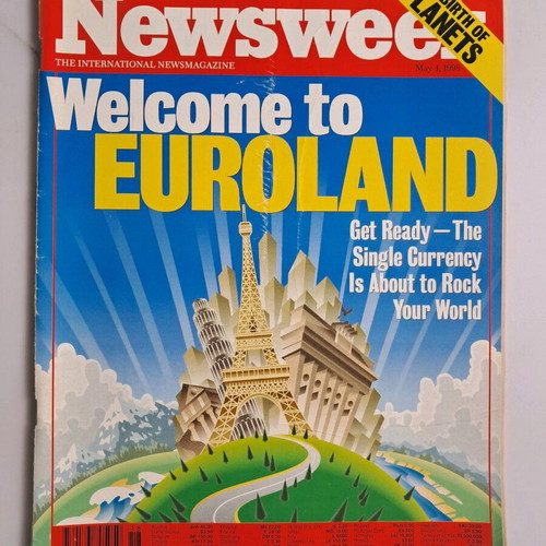 Newsweek collection like new, pack of 27 old magazines
