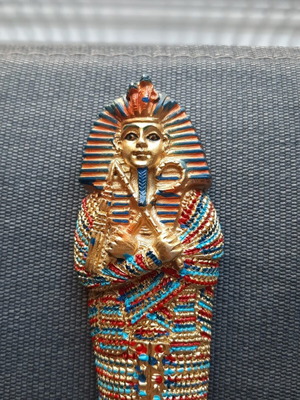 Egyptian Mummy Magnet like new