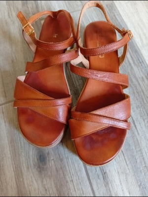 Leather sandals like new, size 38, brown