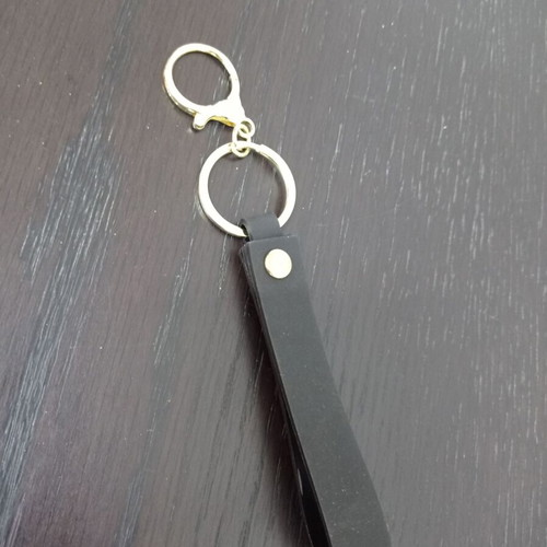 Keychain for keys and bag black with gold Prime like new