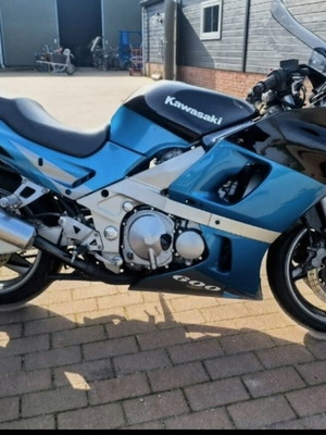 Kawasaki 600 1990 sport motorcycle used, 44000 km, blue