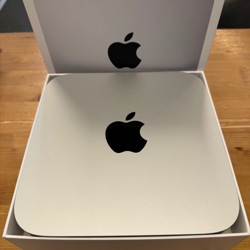 Apple Mac Mini M2 Chip 8C CPU 10C GPU 8Gb RAM 256Gb SSD used