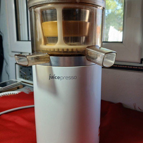Jupiter Juicepresso juicer used for fresh healthy juices