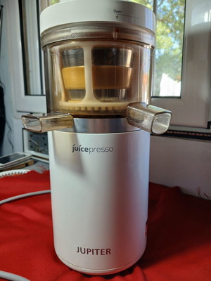 Jupiter Juicepresso juicer used for fresh healthy juices
