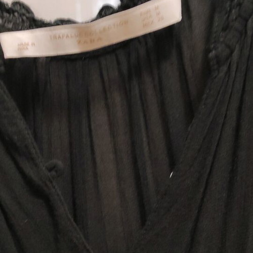 Zara sleeveless top black like new, size M