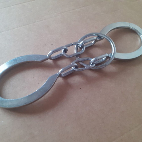 Metal and wooden puzzle like new, set of 2 pieces