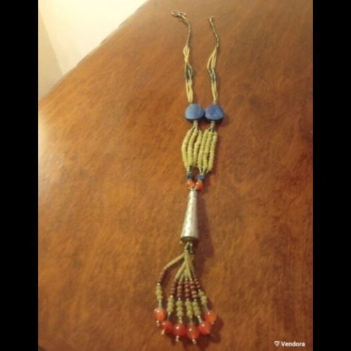 Handmade ethnic boho chic necklace with semi-precious stones and silver alloy