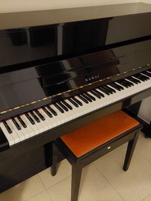 Kawai CX-5H piano like new, black lacquer with bench