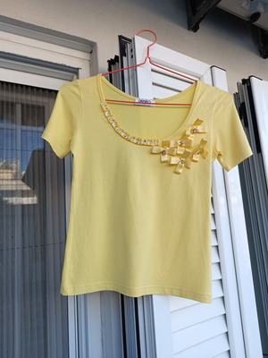 Yellow T-shirt with Bows and Crystals by Danilo like new, size S