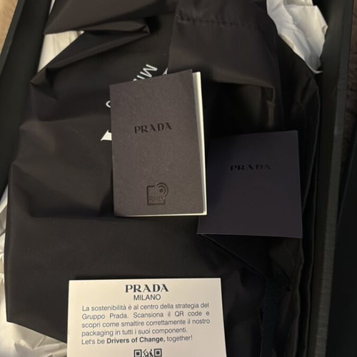 Prada sneakers like new, size 39.5, white and beige