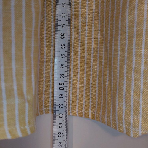 Bee Me yellow t-shirt like new, size XS/S