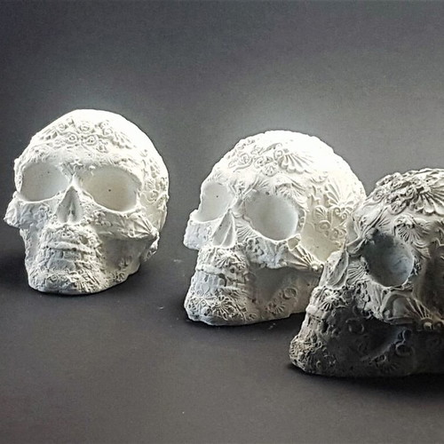 Handmade concrete gothic skull decoration, grey