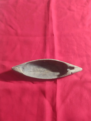 Saita Argaliou used, very old with crack