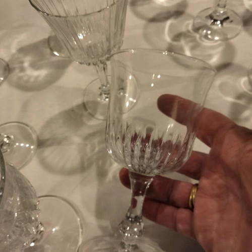 Ribbed vintage stemmed glasses like new, set of 9 (6 large + 3 smaller)