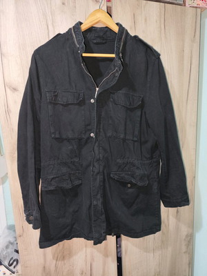 Jean jacket μαύρο Large μεταχειρισμένο με τσέπες και φερμουάρ