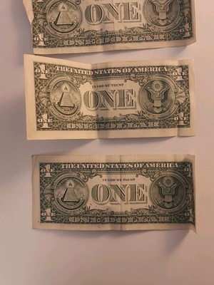 Greek and American paper money used