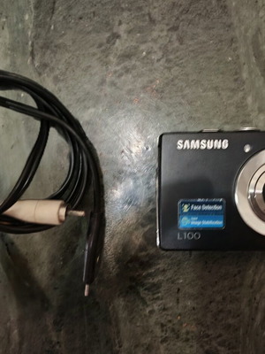 Ψηφιακή φωτογραφική μηχανή Samsung L100 μεταχειρισμένη, για ανταλλακτικά ή επισκευή