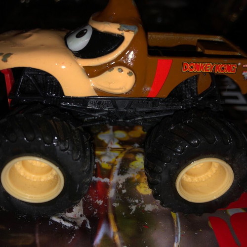 Monster truck like new, 20#
