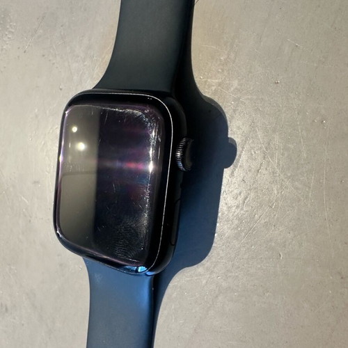 Apple Watch 7 45cm like new with screen protectors