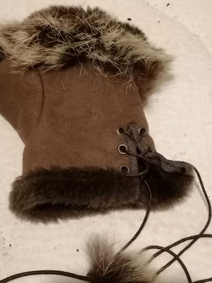 Gloves German made new, design