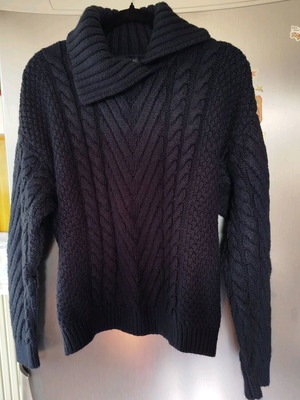 Zara women's sweater used, black, size L