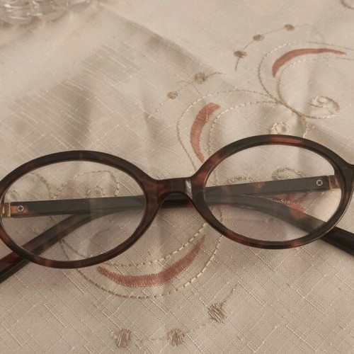 Glasses for style like new, 2 pairs