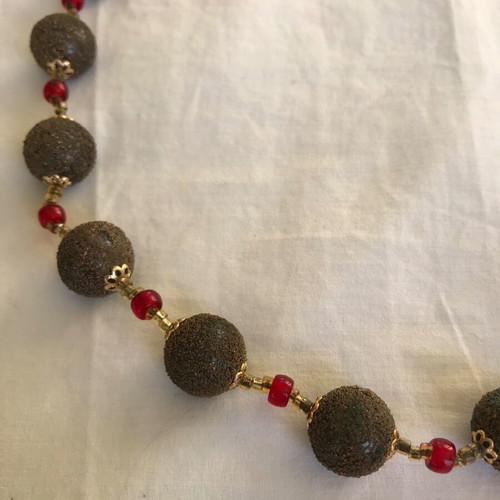 Vintage necklace used, brown and red