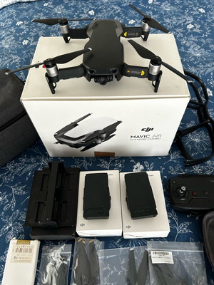 DJI Mavic Air Drone Fly More Combo like new