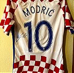  Συλλεκτική  υπογεγραμμένη φανέλα εθνικης Κροατίας Luka Modric (τιμή συζητησιμη)