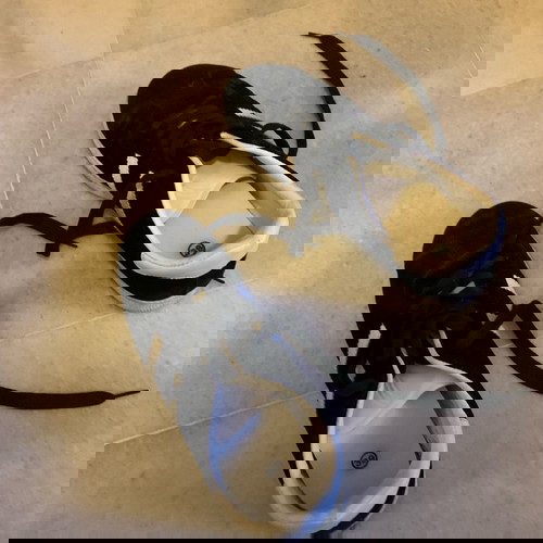 Αθλητικά παπούτσια νούμερο 39 μαύρα και άσπρα σαν καινούργια